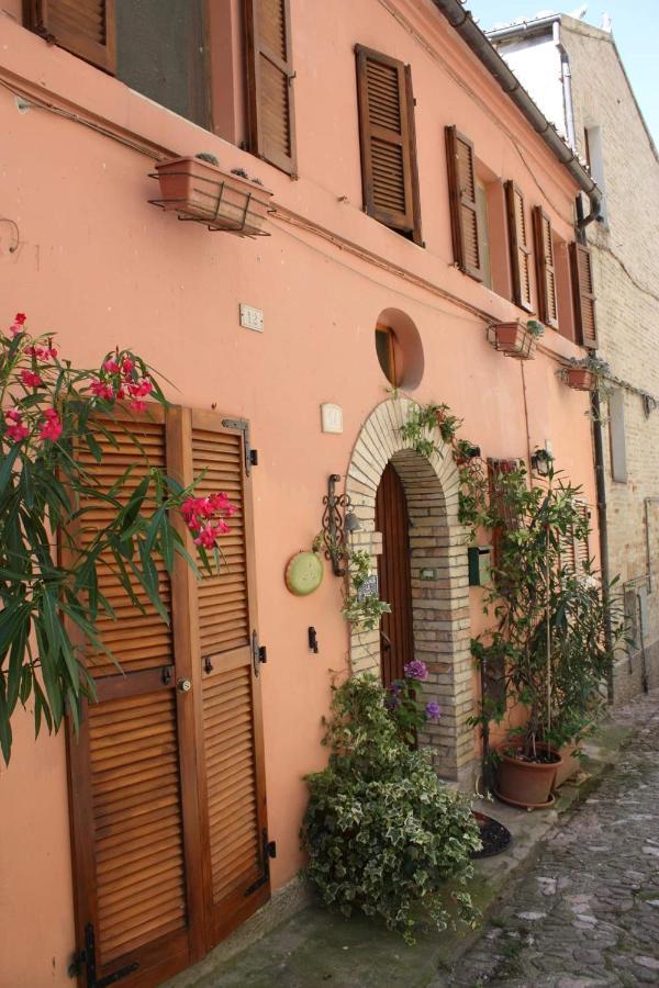 B&B Mamma Ari Fermo megye Kültér fotó